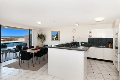 Windward Passage, Golden Beach - Coogee Beach Accommodation 11