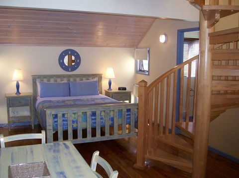 Rayville Boat Houses - Coogee Beach Accommodation 2