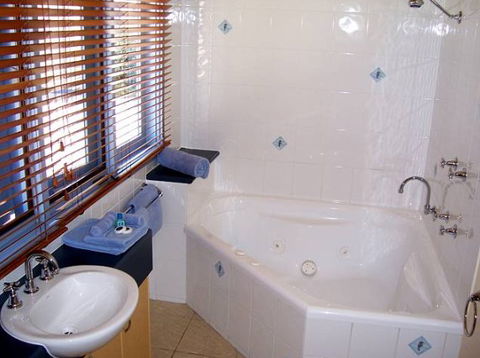 Rayville Boat Houses - Coogee Beach Accommodation 4