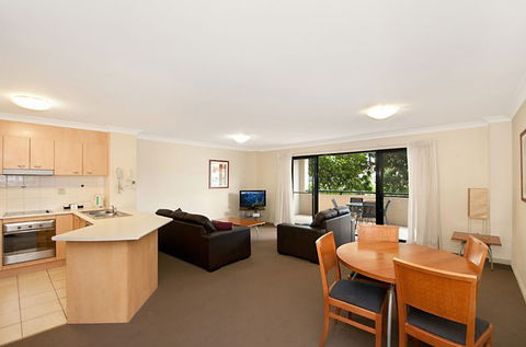 Sandcastles On The Broadwater - Coogee Beach Accommodation 2