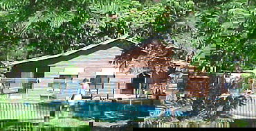 Glass House Mountains QLD Coogee Beach Accommodation