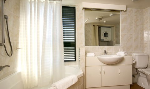 Tropic Towers Apartments - Coogee Beach Accommodation 1