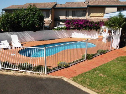 Merimbula Gardens Motel - Coogee Beach Accommodation 2
