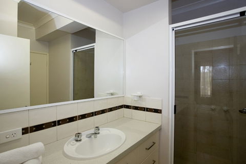 Regal Apartments - Coogee Beach Accommodation 4