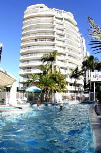 Surfers Mayfair - Coogee Beach Accommodation 3