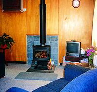 Black Jack Get-a-way - Magpies Nest - Coogee Beach Accommodation