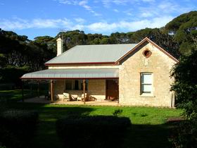 Dudley Villa - Coogee Beach Accommodation 0