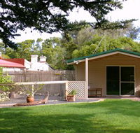 Shiralea Country Cottage - Coogee Beach Accommodation