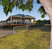 Serenity Holiday House - Coogee Beach Accommodation