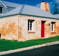 The Criterion Cottage - Coogee Beach Accommodation