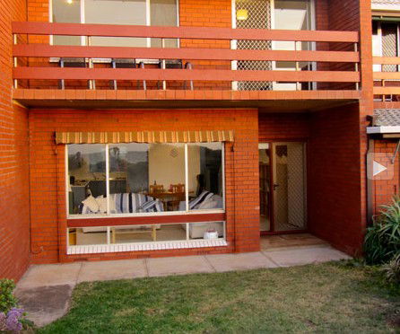 Seas The Day - Coogee Beach Accommodation 1