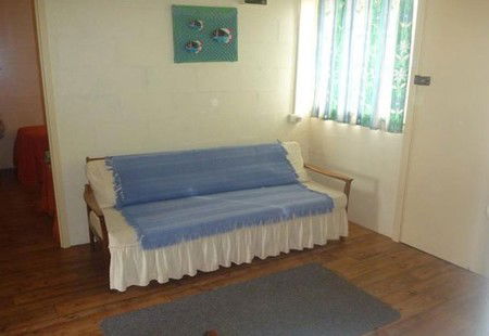 Oaklands Fishing Cottage - Coogee Beach Accommodation 2