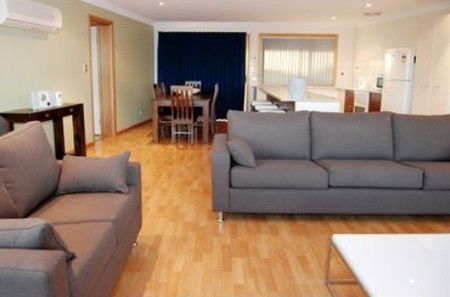 The Boathouse - Coogee Beach Accommodation 4