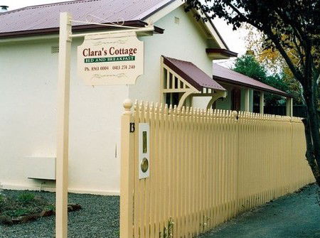 Clara's Cottage - Coogee Beach Accommodation 1