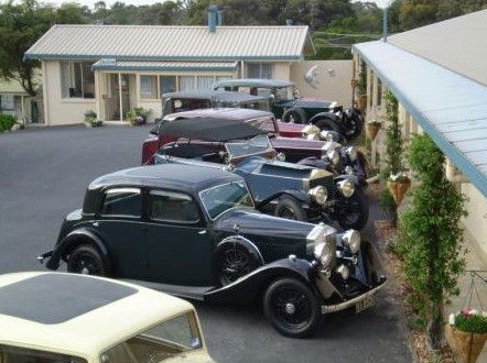 Lake View Apartments - Coogee Beach Accommodation 3