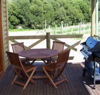 McLaren Ridge 3 - McLaren Ridge Log Cabins - Coogee Beach Accommodation