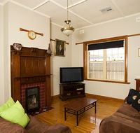 Semaphore Beach House - Coogee Beach Accommodation