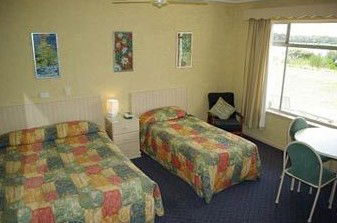 Lake View Motel - Coogee Beach Accommodation 5