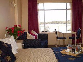 Lake View Motel - Coogee Beach Accommodation 8