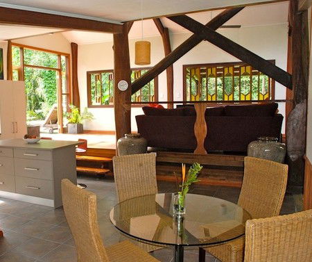 Stonewood Retreat - Coogee Beach Accommodation 2