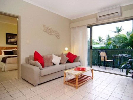By The Sea Port Douglas - Coogee Beach Accommodation 3