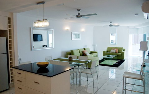 Vision Cairns Esplanade - Coogee Beach Accommodation 0