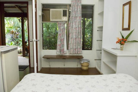 Cooktown Motel Pam's Place - Coogee Beach Accommodation 5