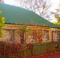 Colonial Cottages of Ross - Captain Samuels Cottage - Coogee Beach Accommodation