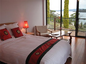 Island Eden - Coogee Beach Accommodation 0