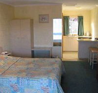 Kermandie Lodge - Coogee Beach Accommodation