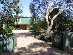 Pelican Bay Bed And Breakfast - Coogee Beach Accommodation 0