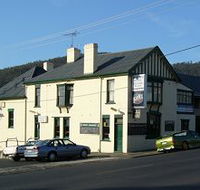 Bush Inn - Coogee Beach Accommodation