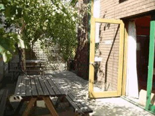St Helens Backpackers - Coogee Beach Accommodation 2