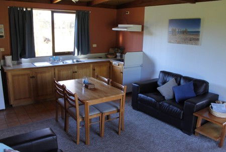 Flinders Island Cabin Park And Car Hire - Coogee Beach Accommodation 2