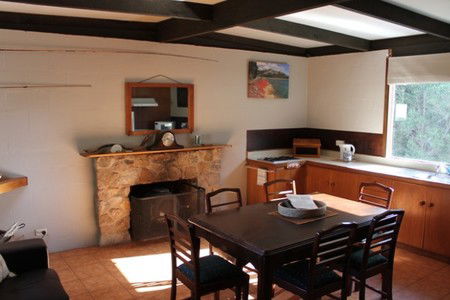 Flinders Island Cabin Park And Car Hire - Coogee Beach Accommodation 3