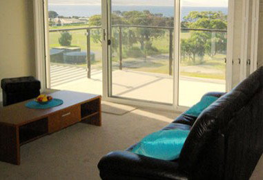 Windows On Bicheno - Coogee Beach Accommodation 4