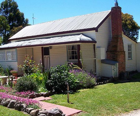 Hurlfield Farm Cottage - Coogee Beach Accommodation 2