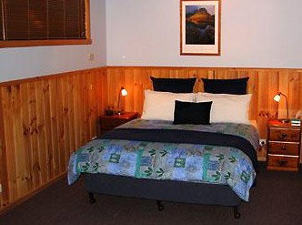 Derwent Bridge Chalets And Studios - Coogee Beach Accommodation 1