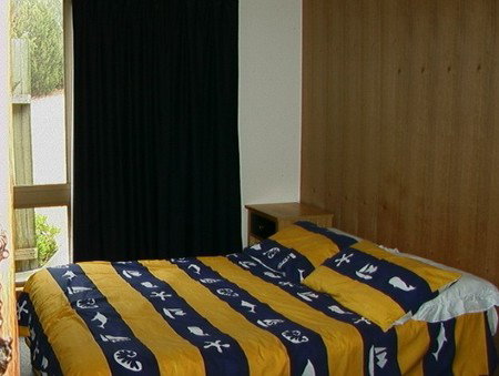 Coles Bay Retreat - Coogee Beach Accommodation 4