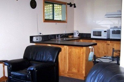 Freycinet Sanctuary - Coogee Beach Accommodation 1