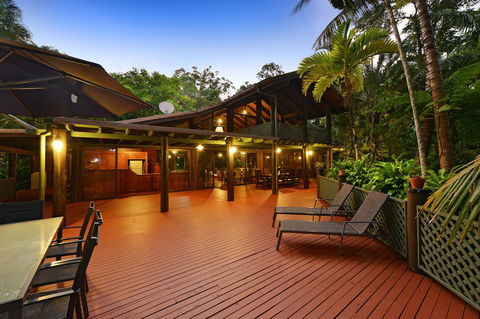 Wait A While Retreat - Coogee Beach Accommodation 1