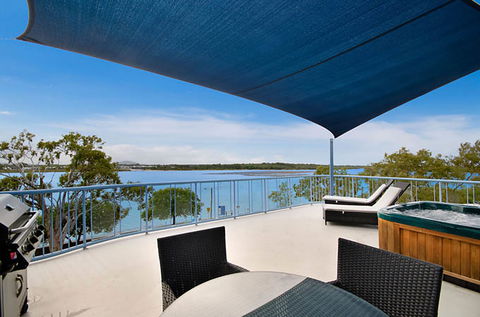 Reflections Holiday Apartments - Coogee Beach Accommodation 7