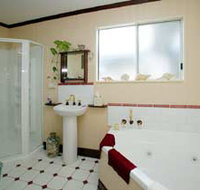 The Left Bank - Kilkivan - Coogee Beach Accommodation