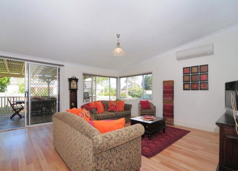 Diamond Cottages - Coogee Beach Accommodation 3