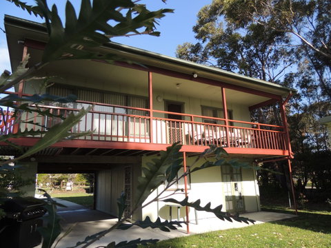 A Paradise Bungalow Waterfront - Coogee Beach Accommodation 0