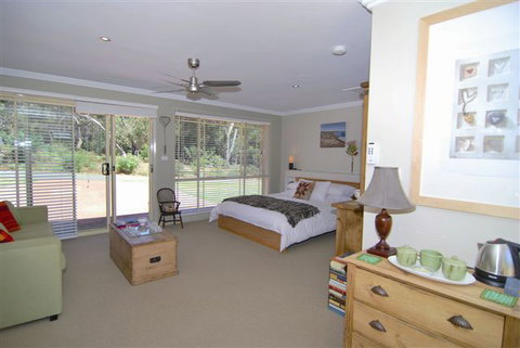 The Nature Lodge - Coogee Beach Accommodation 1