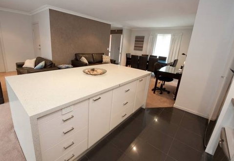 Executive Townhouse, Ballarat - Coogee Beach Accommodation 3