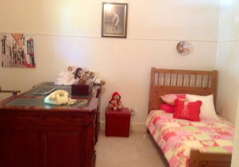 Newington House - Coogee Beach Accommodation 3