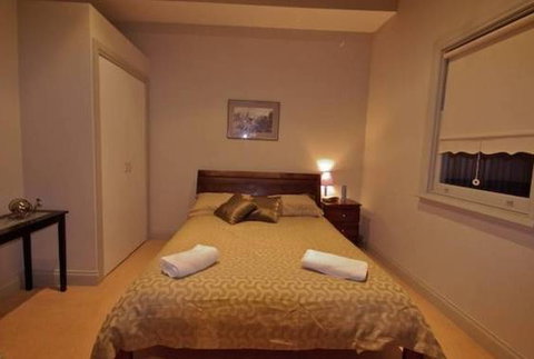 First Chance - Coogee Beach Accommodation 1