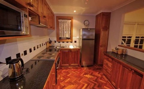 First Chance - Coogee Beach Accommodation 5